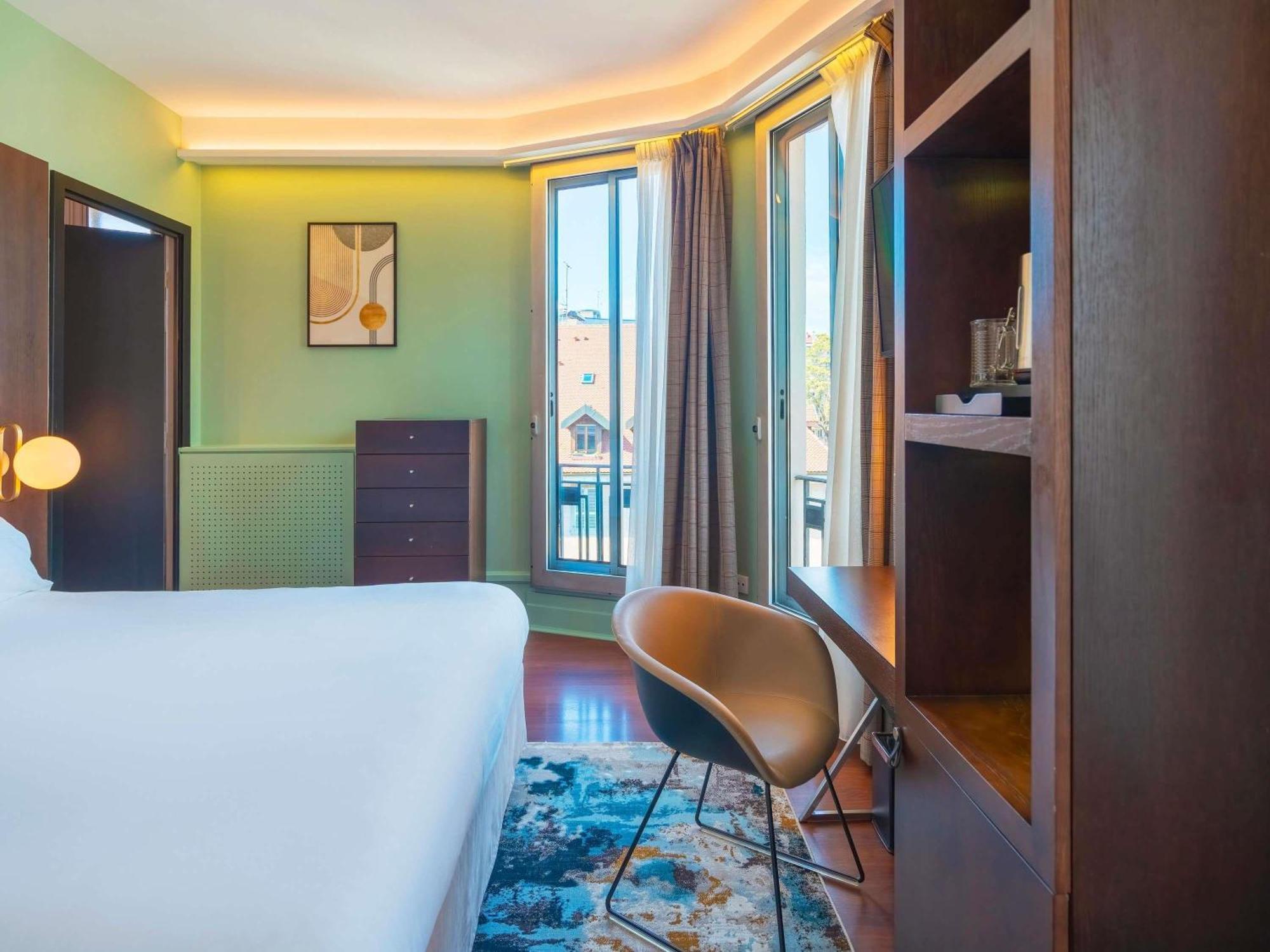 Deluxe Double Room Balcony Lake Side