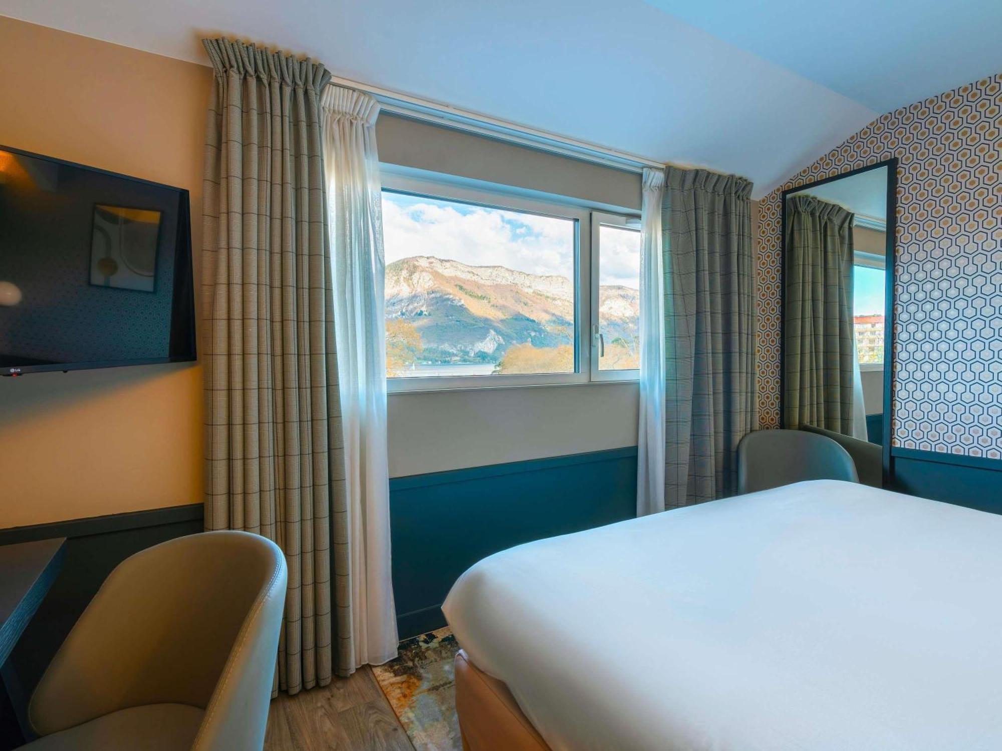 Superior Double Room Lake Side